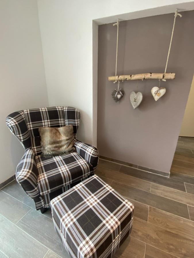 Alblounge Vip Appartement Neuffen ภายนอก รูปภาพ